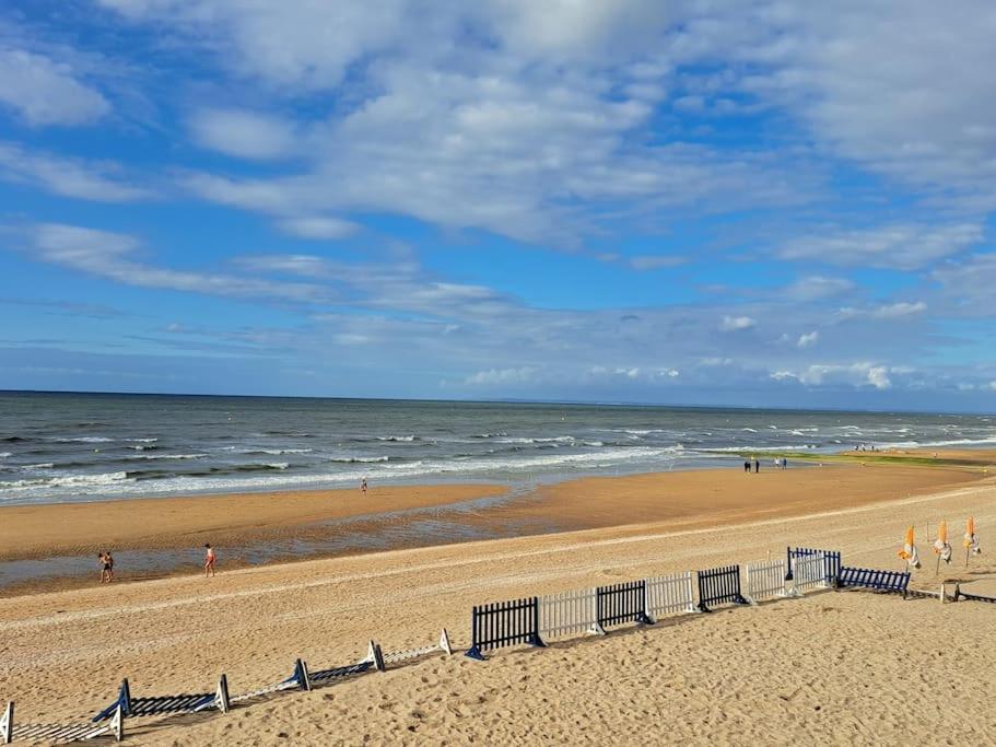 Studio Chic, Hyper Centre, 4 Minutes De La Plage Cabourg Eksteriør bilde