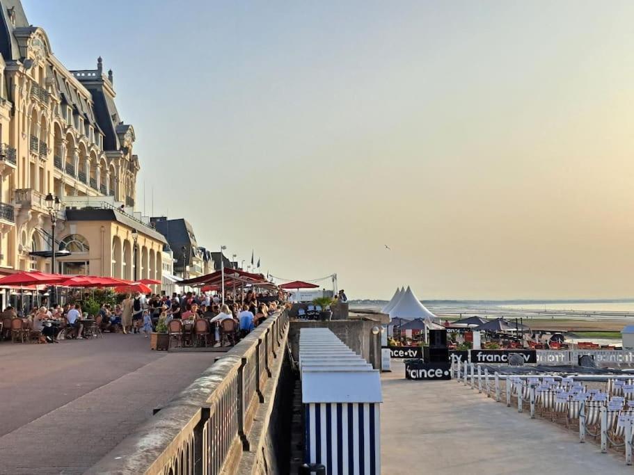 Studio Chic, Hyper Centre, 4 Minutes De La Plage Cabourg Eksteriør bilde